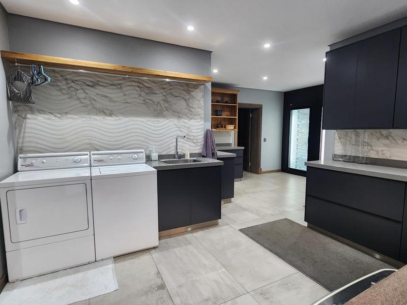 5 Bedroom Property for Sale in Heron Banks Golf Estate Free State